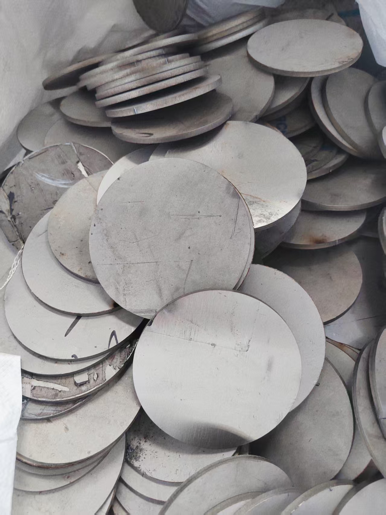 不锈钢中厚板激光切割圆板圆片